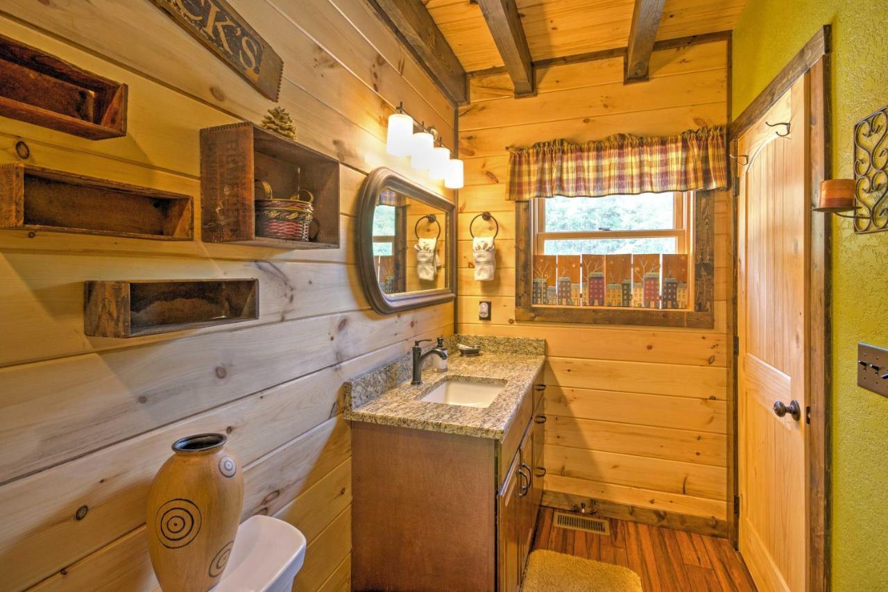 Scenic Fox Ridge Cabin On 4 Acres With Hot Tub! Whittier Esterno foto